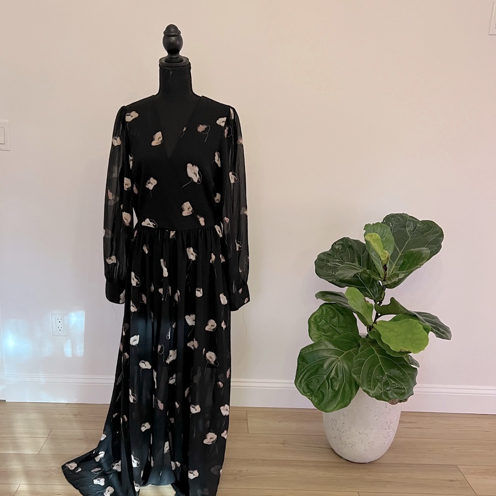 New, never worn ModCloth maxi dress. Size L, but fits like Medium.